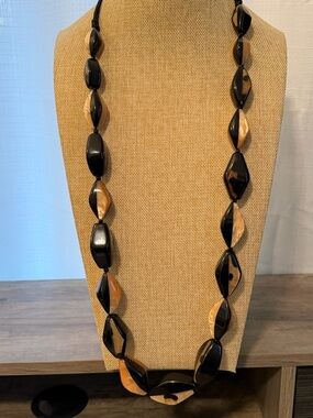 Chico’s Animals Under Glass Collection Necklace New with Tag! #C304 Chunky long